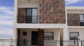 Casa en venta en Valle de los Almendros